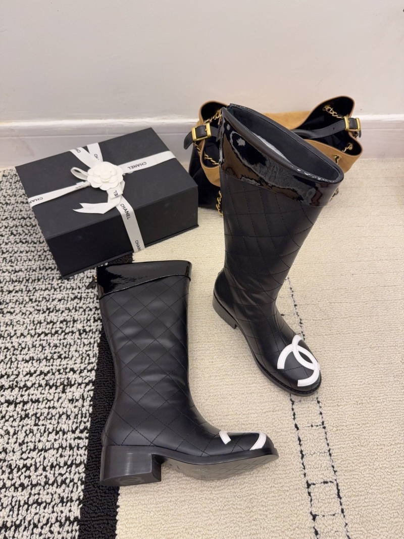 Ch**el boots